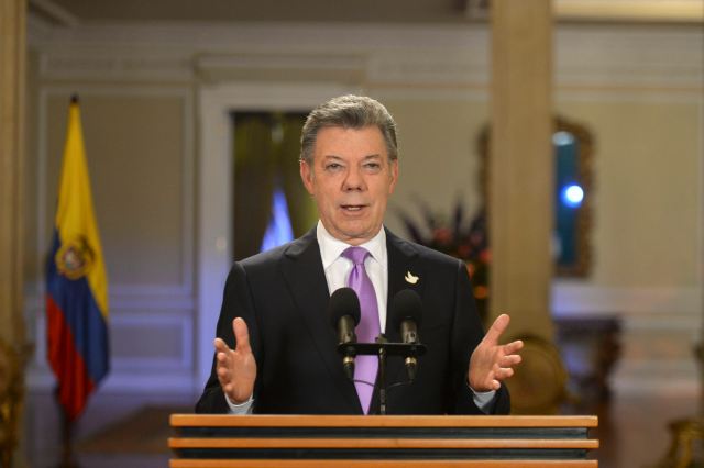 En la imagen, el presidente colombiano, Juan Manuel Santos, durante un discurso en el palacio presidencial en Bogotá