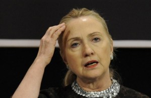 Clinton pide a Argelia “precaución extrema” por vida de los rehenes