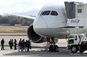 Autoridad aérea estudia plan de Boeing para solucionar fallo del 787