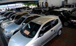 En Caracas sólo se venden carros usados de contado