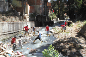 Alcaldía de Caracas activó plan de mantenimiento de cuencas urbanas