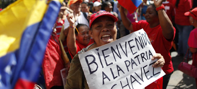 Tres tuits no son suficientes para muchos, quieren ver a Chávez