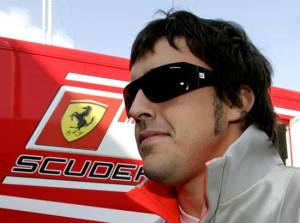 Golazo a lo Panenka de…¡Fernando Alonso! (Video + Si, el piloto de F1)