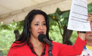 Stella Lugo viajó de incógnito a Argentina para autoproclamarse embajadora