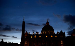 Vaticano rechaza “calumnias” sobre “lobby gay”