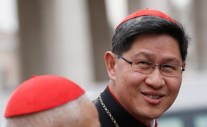 El filipino Tagle, un papable joven, que pide “humildad” a la Iglesia