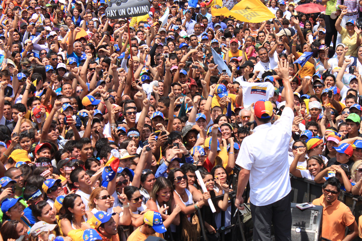 Capriles: Lo que el Gobierno hizo ayer fue otra devaluación