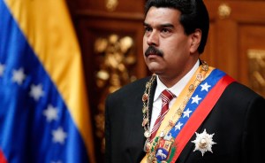 Maduro toma juramento como presidente encargado: Esta banda le pertenece a Chávez