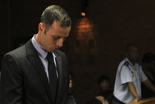 Pistorius vuelve a comparecer ante la justicia