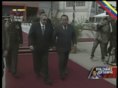 Raúl Castro regresa a su país luego del funeral de Chávez