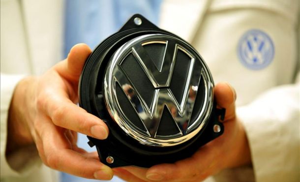 Volkswagen llama a revisión a más de 380 mil vehículos en China