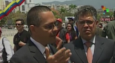 Villegas informó que 15 delegaciones de países “amigos” vendrán a juramentación de Maduro