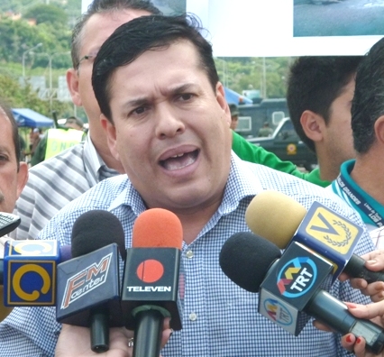 Diputado Díaz califica de absurdas razones que da Vielma sobre cierre de frontera
