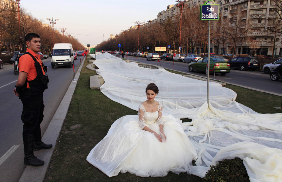 El vestido de novia más largo del mundo (Fotos)