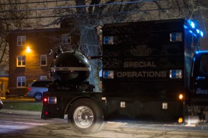 Detienen transporte en región de Boston por búsqueda de sospechoso de atentado