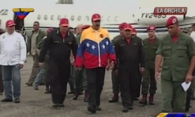 Maduro asiste a La Orchila para observar maniobras militares