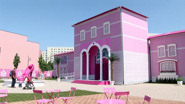La casa de Barbie en tamaño real (Video)