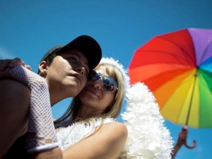 Aprueban ley en Brasil para “cura gay”
