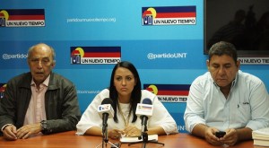 Delsa Solórzano alerta que el Gobierno pretende acabar con la Universidad libre, autónoma y plural