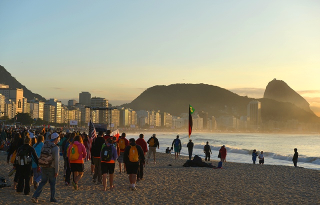 Francisco clausura la JMJ de Río con una misa en la playa de Copacabana