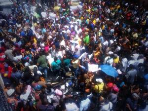 Mirandinos apoyan gestión de @hcapriles y exigen pago de recursos ante el Clemb