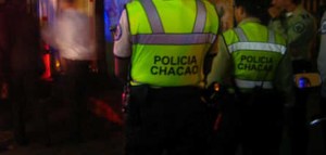 Hieren a PoliChacao en la avenida México (Video)