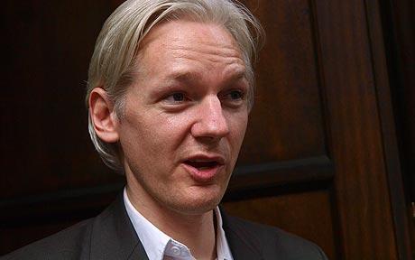 Assange: El 98 % de las telecomunicaciones de América Latina pasan por EEUU