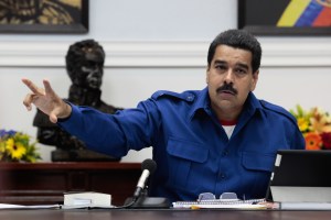 Maduro utiliza el Twitter para vacilar con la habilitante (que bonito, que bello)