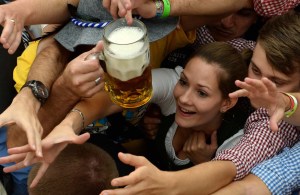 Comenzó la Fiesta de la Cerveza (Fotos)