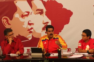 Maduro, bajo la sombra de Chávez