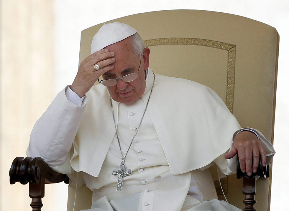Naufragio del barco de inmigrantes es una vergüenza, dice el Papa
