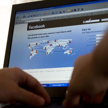 Facebook afectada por interrupción del servicio
