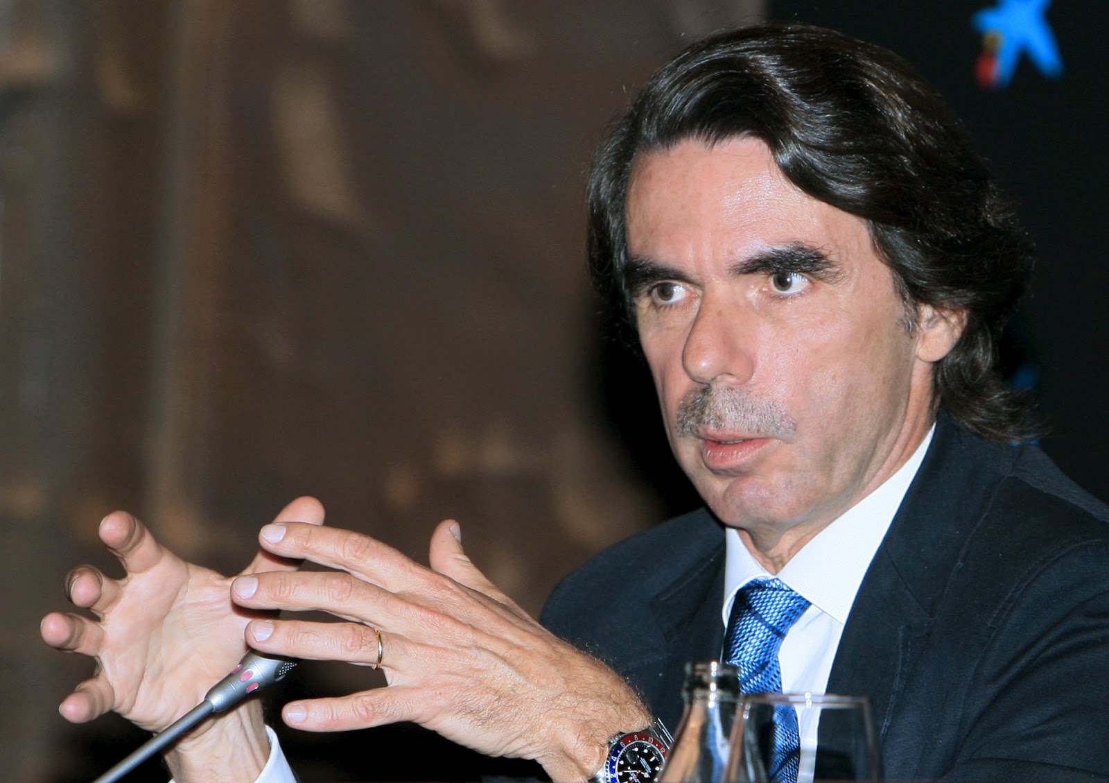 Aznar dice que persecución política en Venezuela atenta contra el Estado de derecho