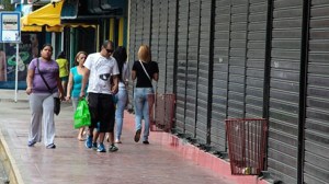 Comercios de Margarita cierran los fines de semana por falta de mercancía