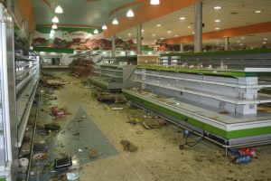Más de 25 comercios saqueados en Aragua (Fotos y video)