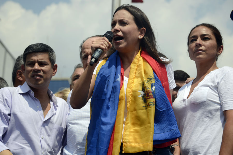 María Corina Machado genera mayor confianza a los venezolanos, según encuesta