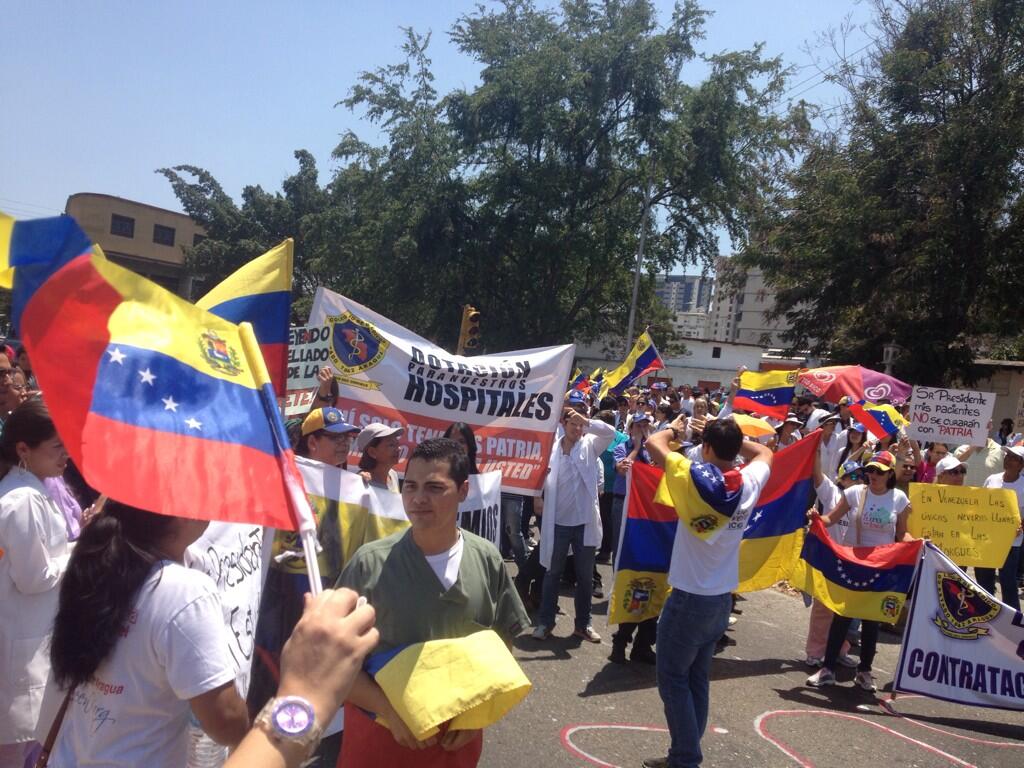 Médicos aragüeños protestaron en las calles de Maracay (Fotos)