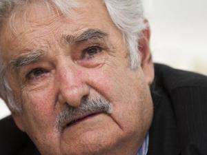 Mujica pide respeto y clama contra posibles sanciones económicas a Venezuela