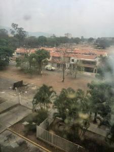 Continúa brutal represión de la GNB contra vecinos de Mañongo (Fotos)