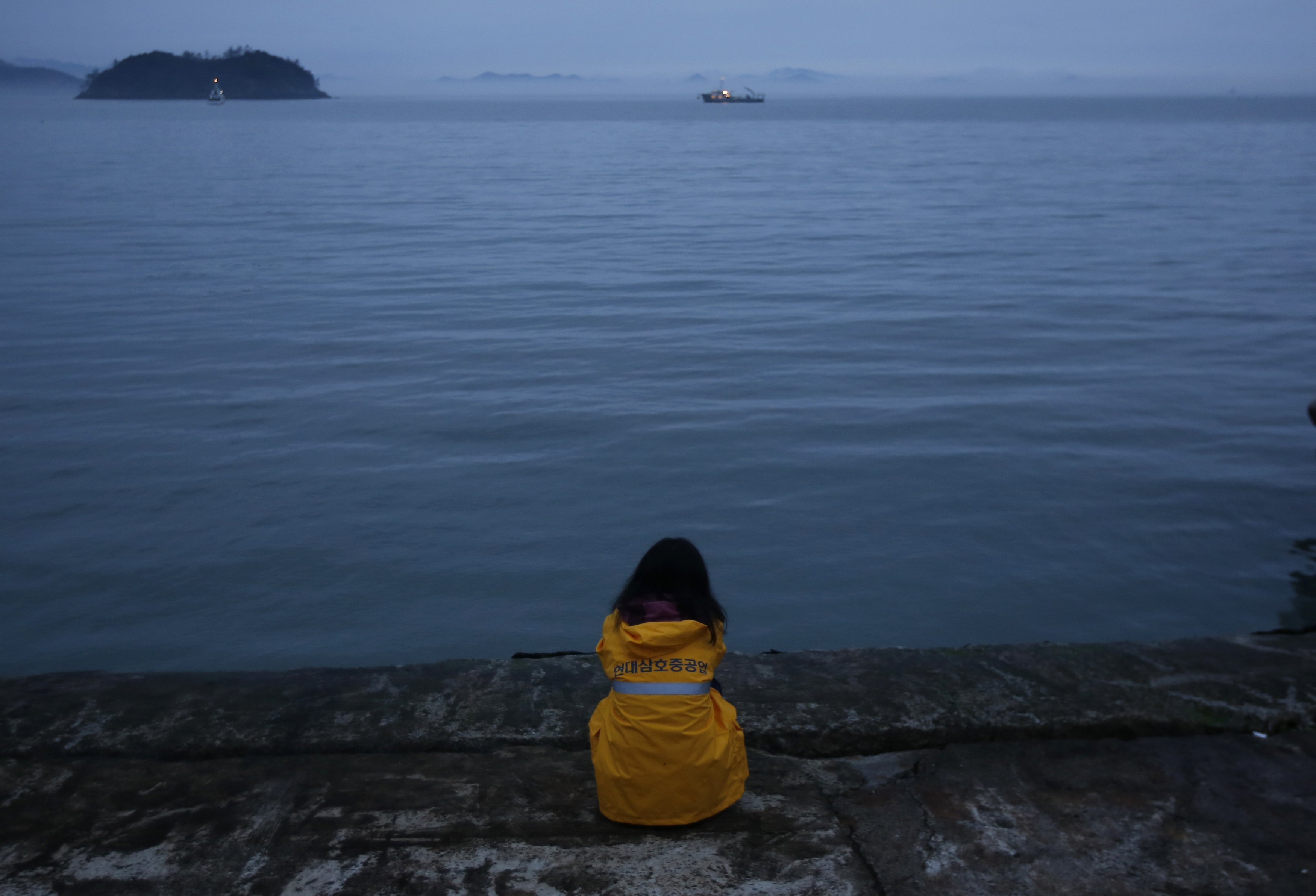 Se suicida subdirector de escuela surcoreana tras naufragio de ferry