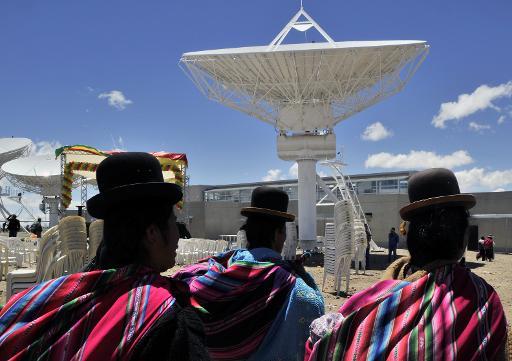 Bolivia consulta con franceses, chinos y rusos para lanzar segundo satélite