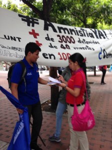 Jóvenes de UNT recolectaron firmas en apoyo a la Ley de Amnistía