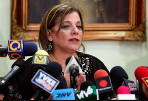 Ministerio Público imputó tres delitos a exministra Sader por corrupción