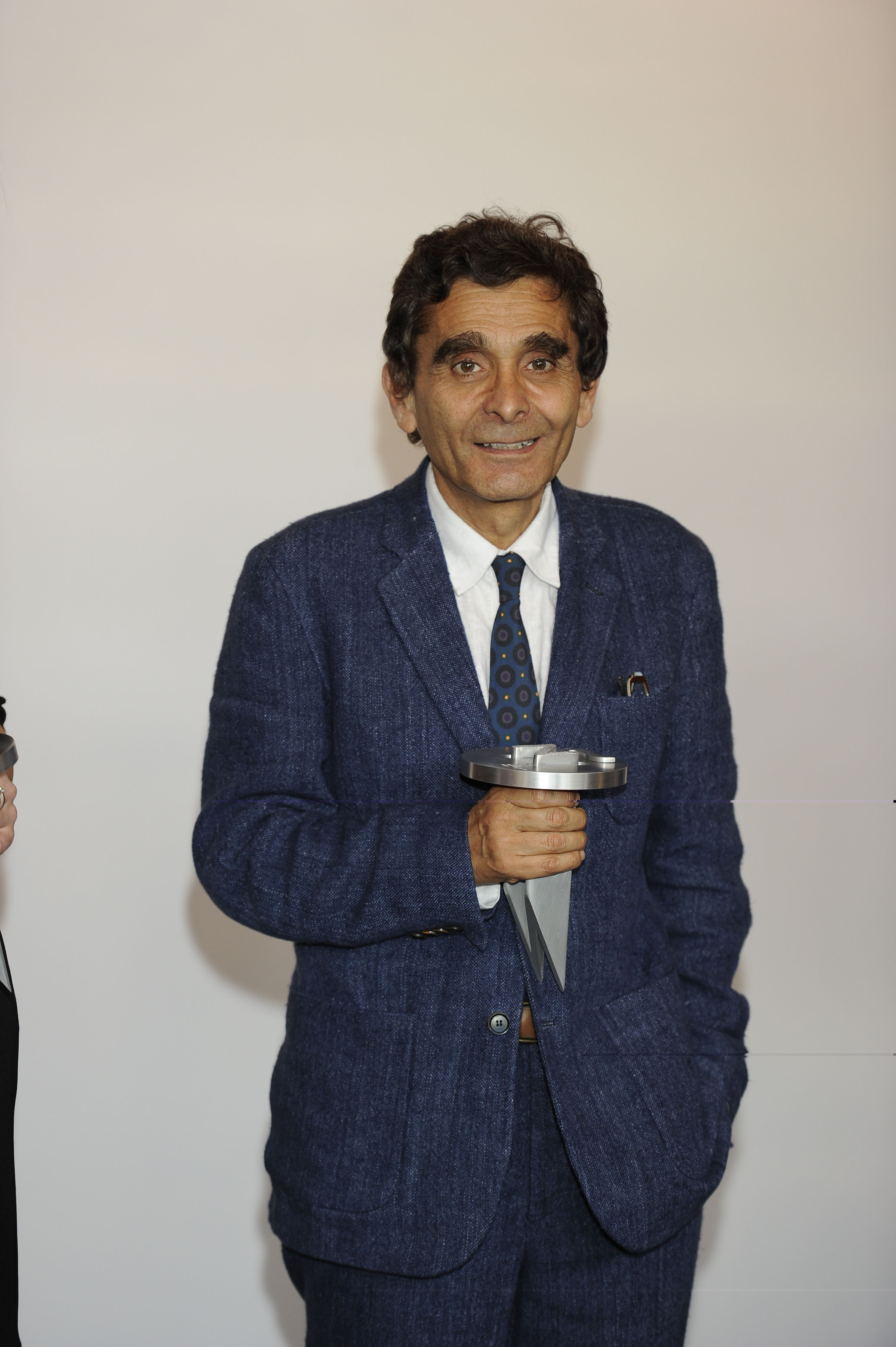 Adolfo Domínguez galardonado con el Premio Nacional de la Moda en España