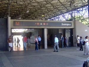 Instalan cambiavía en la estación de Metro Zoológico