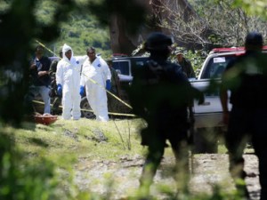 Hallan 11 cuerpos en fosas clandestinas en México