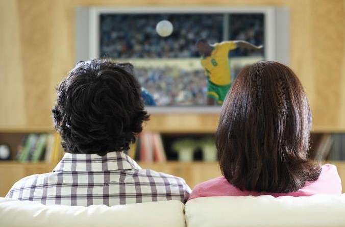 ¿A los hombres les gusta ver el fútbol en pareja?