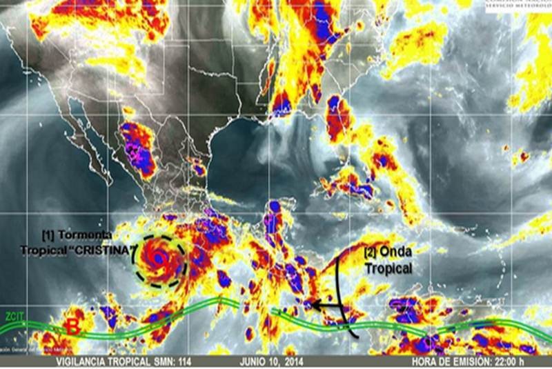 El huracán Cristina mantiene en alerta el oeste y sur de México