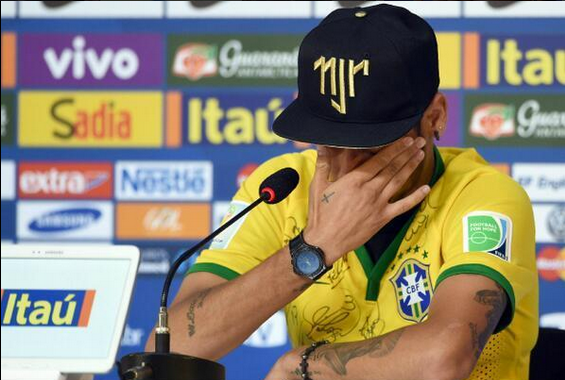 Neymar rompe a llorar cuando recuerda el momento de su lesión (Video)