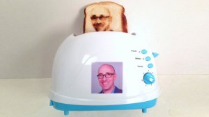 La curiosa tostadora que te hace un “selfie” en el pan (Fotos)